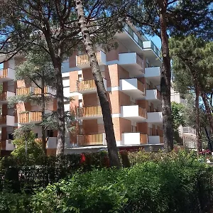 appartamento-mima-pineta.emilia-romagnahotels.net/